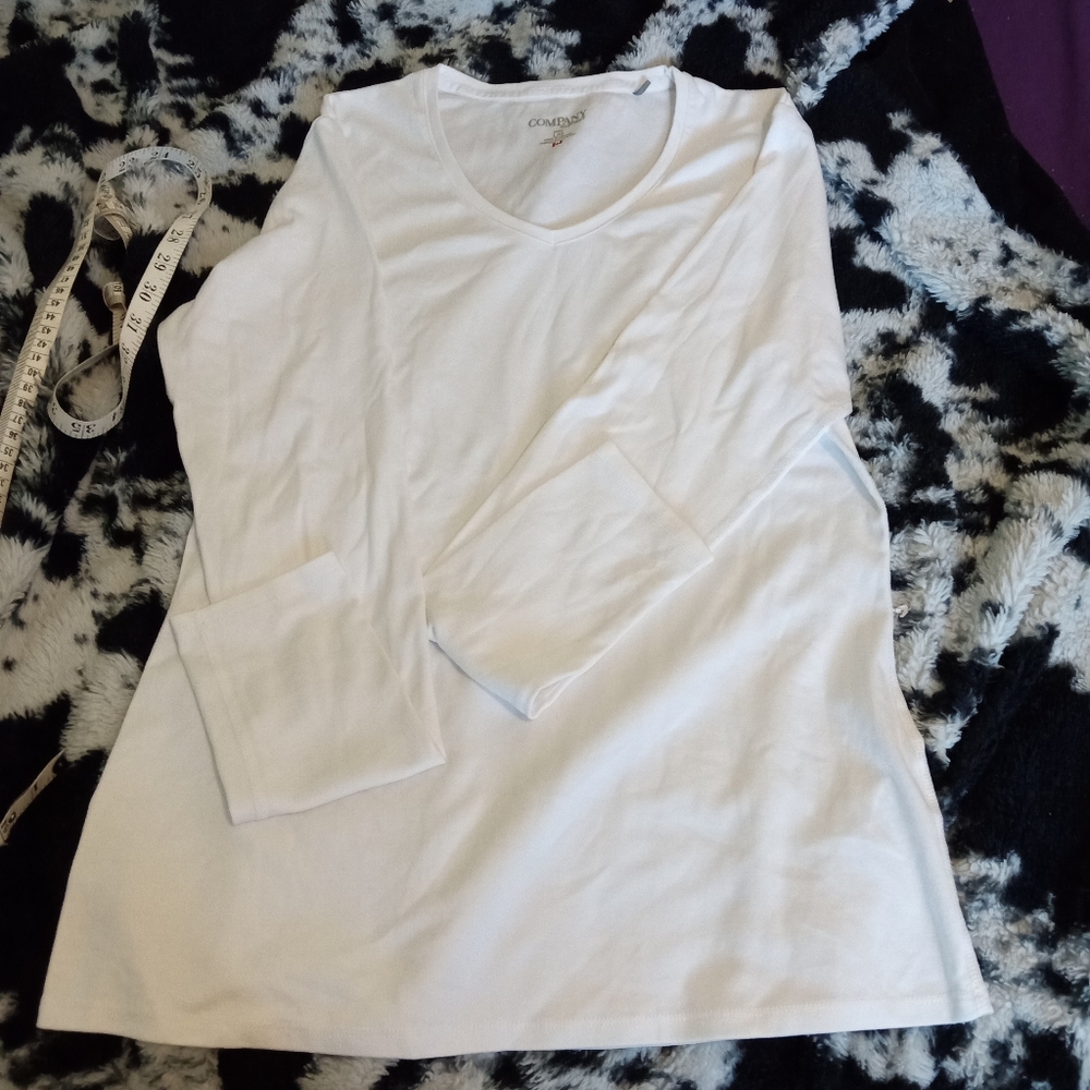 Long sleeve v neck T-shirt